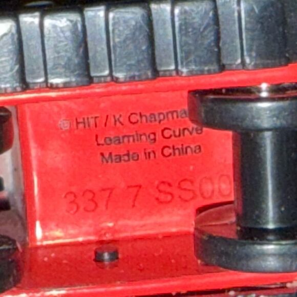 2004 Bob the Builder Bob The Builder Muck Muddy Toy Diecast Dump Truck - Picture 2 of 8